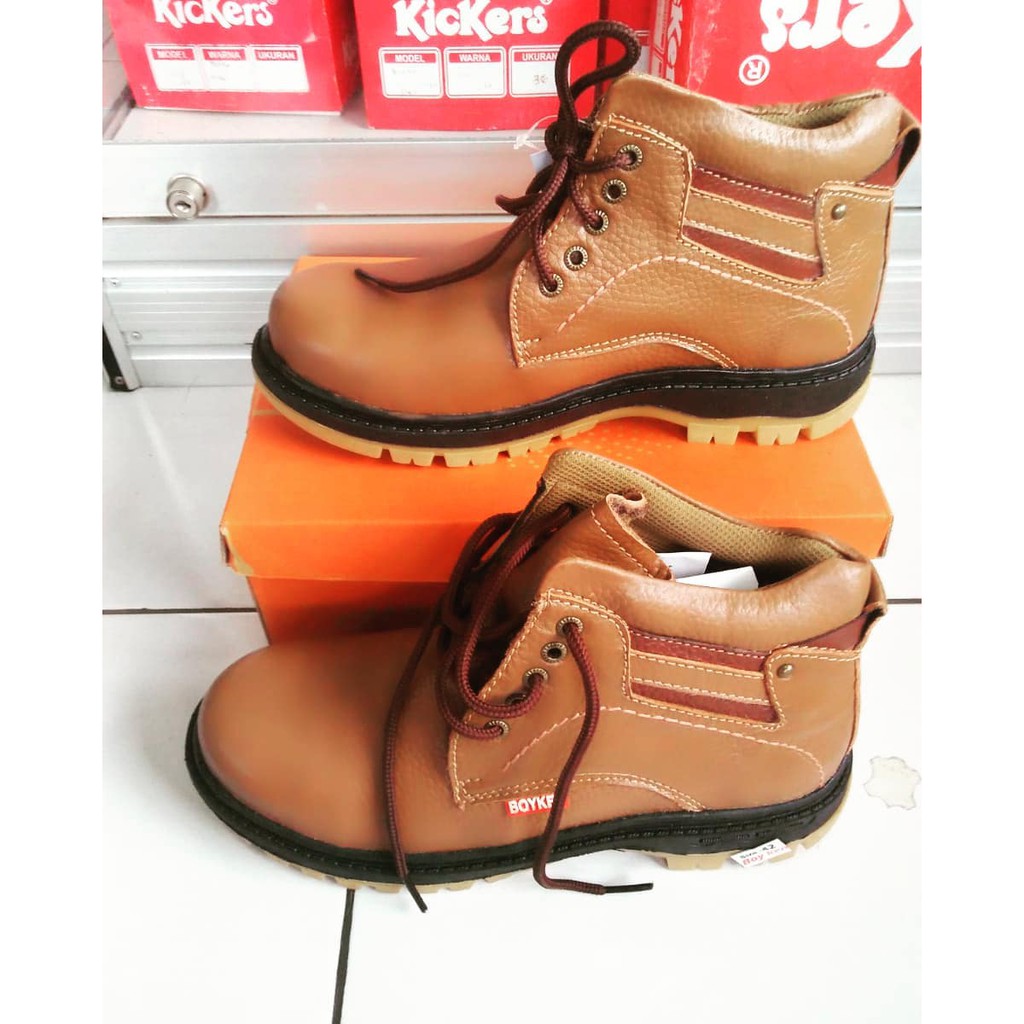 Sepatu Lokal Boyken 2