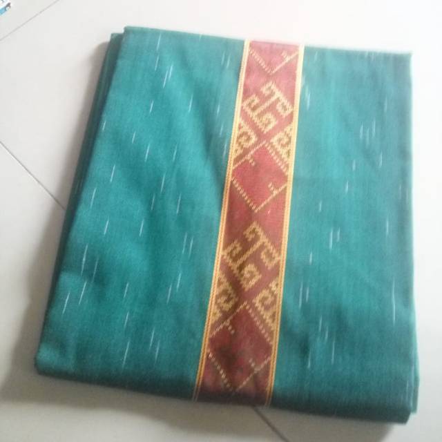 Kain tenun hujan gerimis