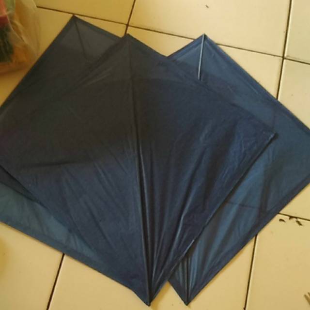 Layangan kertas tisu