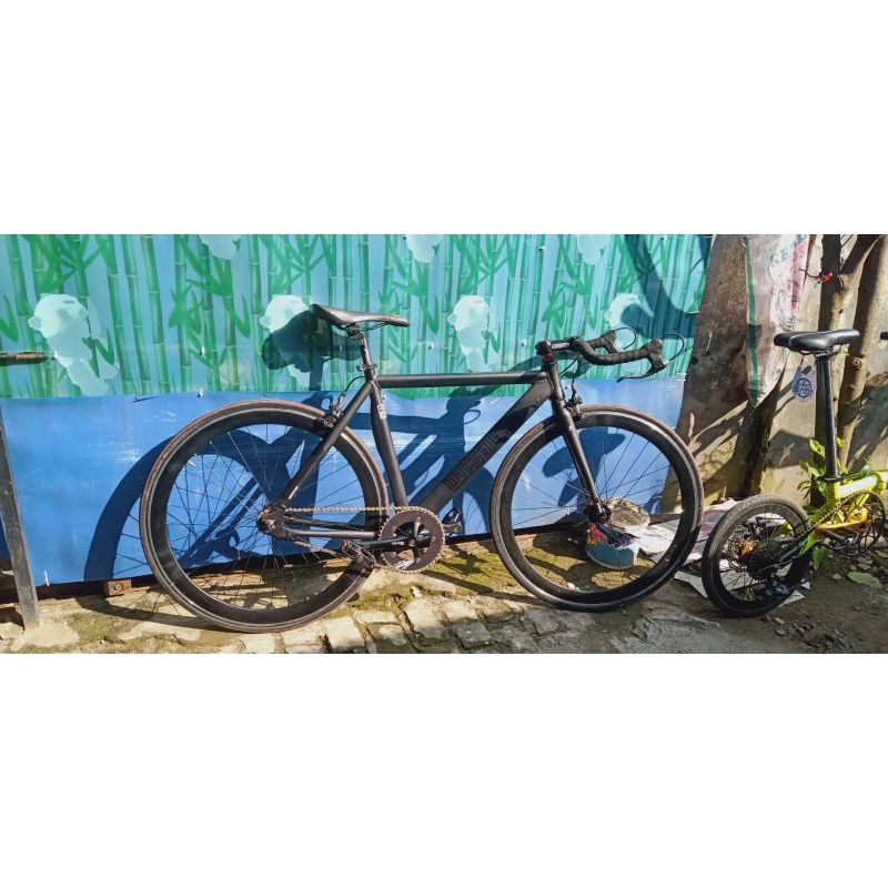 Sepedah United soloist 79