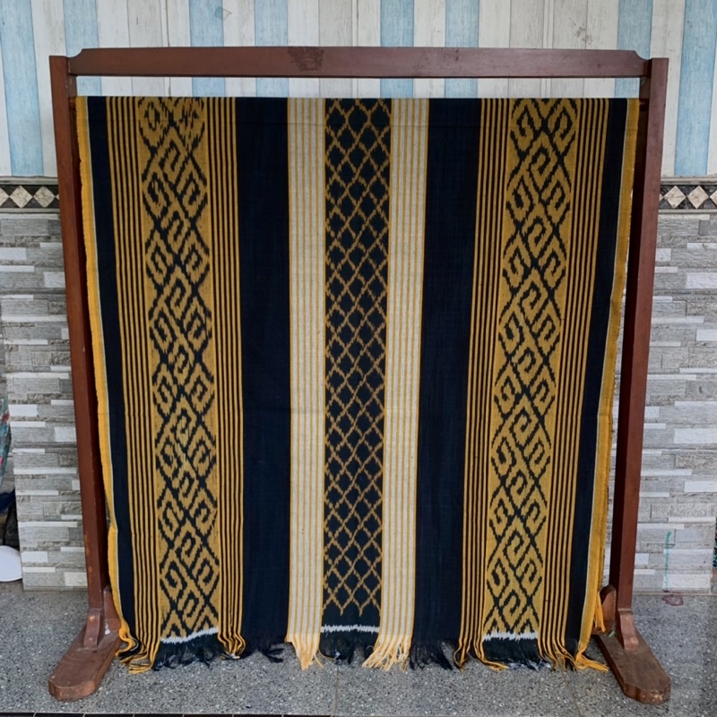 kain tenun ethnik blanket premium toraja paruki hitam kuning elegant