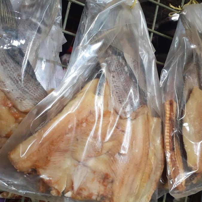 

[COD] Ikan Asin Gabus Banjar Ukuran Jumbo No.2 Daging Mentah Kering 500 gram [COD]