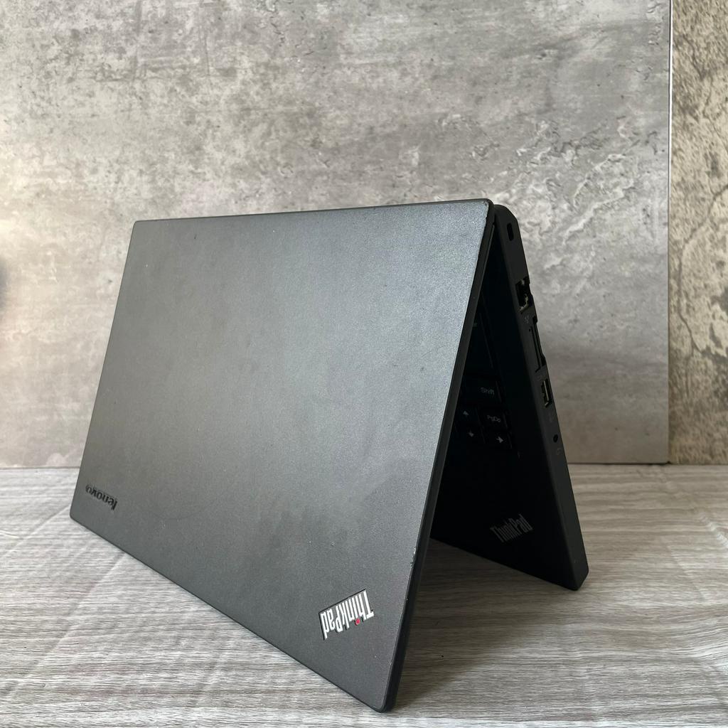 Lenovo Thinkpad laptop X250 240 X230 X220 Core i3/i5/i7 4gb/8gb RAM 128gb/256gb SSD peningkatan mulus second berkualitas/Laptop bergaransi selama 1 bulan IPS， US keyboard