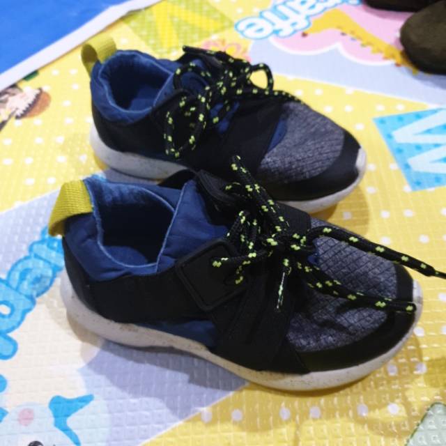 Sepatu anak Zara baby