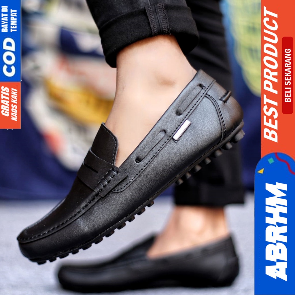 Sepatu Slip on Pria Santai Casual Formal Kulit Syntetic Kerja Kantor Kuliah Kondangan Hitam Keren Terbaru