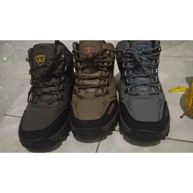 Borongan Sepatu Hiking YITU FASHION