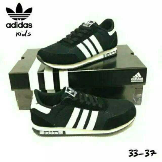 Sepatu anak adidas hitam /sepatu lari adidas/adidas anak