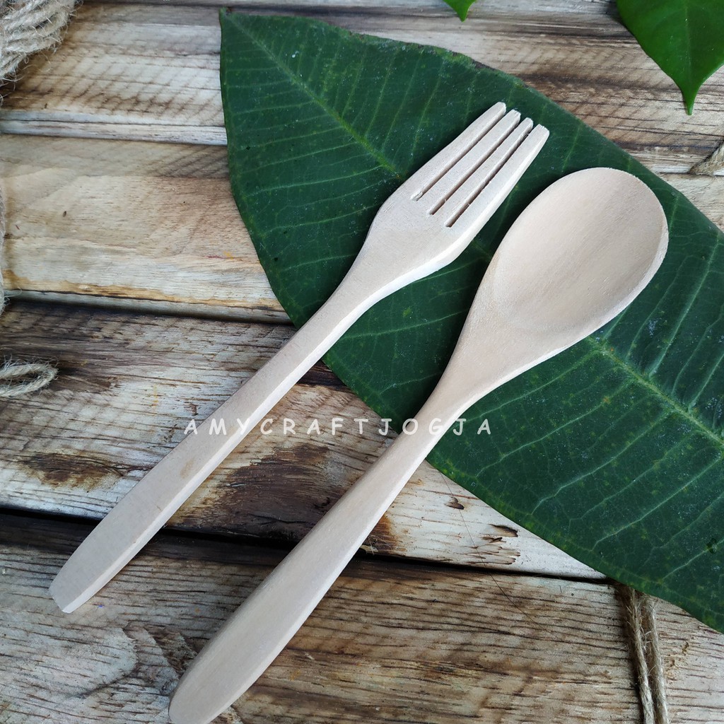 Sepasang Sendok Garpu Kayu Sengon putih/ free bubble packing/ sebndok kayu souvenir murah
