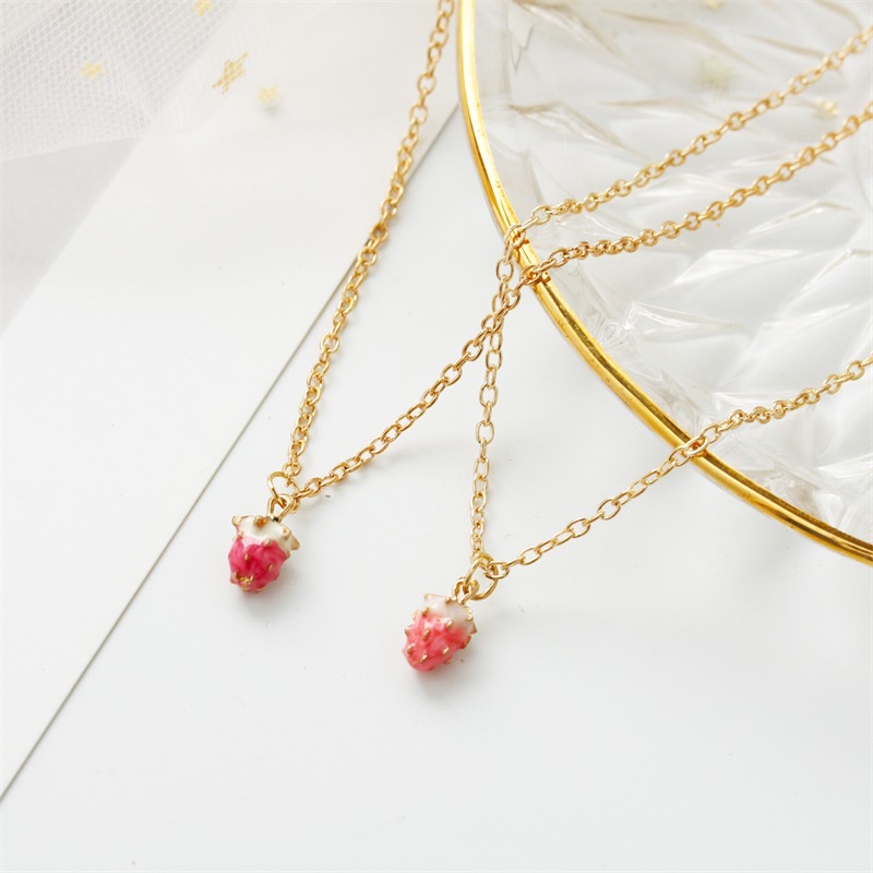 Kalung Rantai Pendek Dengan Liontin Strawberry Lucu Gaya Korea Untuk Wanita