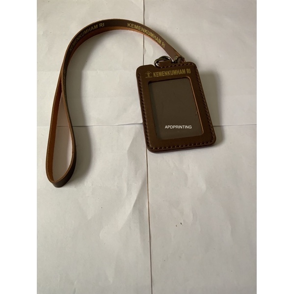 

ID CARD TALI KEMENKUMHAM COKELAT DOFF 4 SLOT CARD
