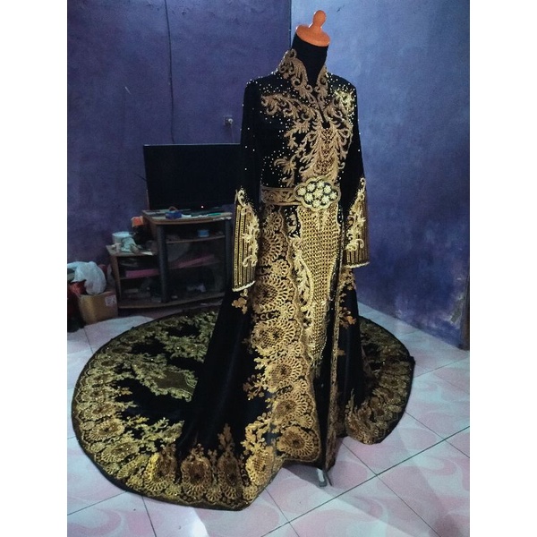 set kebaya bludru dan ekor/set kebaya bludru pengantin premium