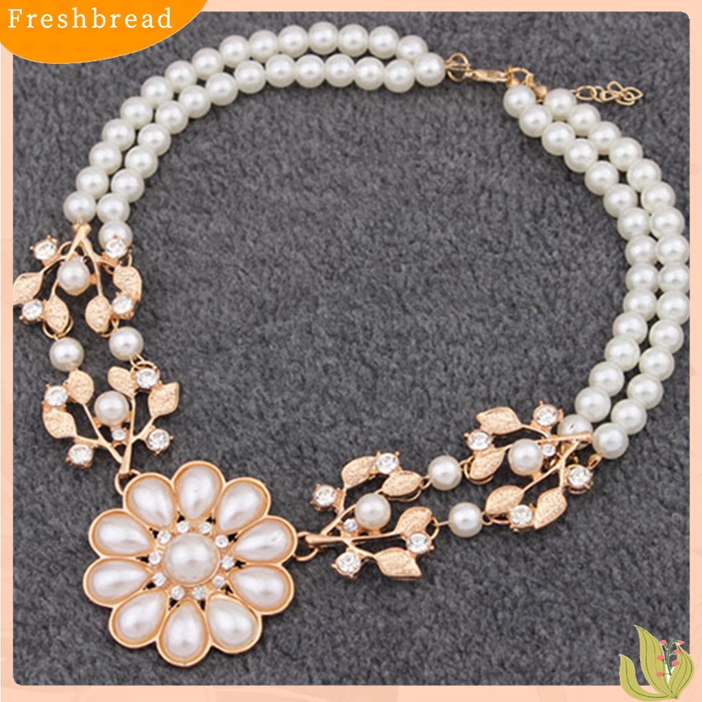 [TERLARIS]Double-Layer Flower Pendant Faux Pearl Elegant Chain Necklace for Dating