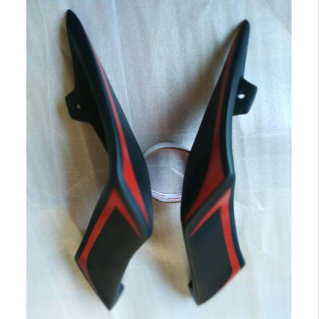 Aero fairing/winglet samping moto gp  buat r15 v2 yamaha r15 old