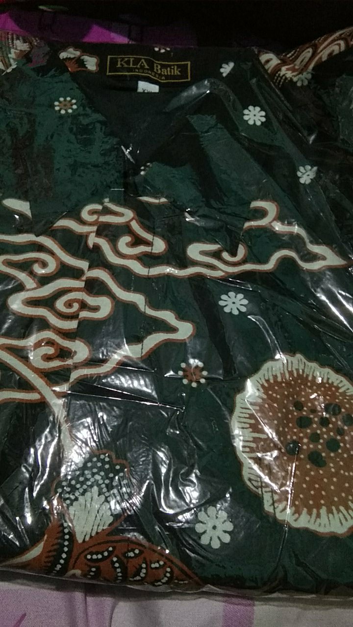 Merak Putih Kemeja Batik Pria Lengan Pendek Full Furing Reguler Fit