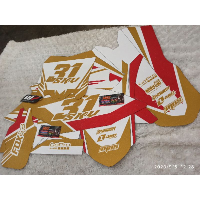 Decal Gliter Glitter laminasi kekinian buat motor trail klx dtracker crf motor lain chat dulu