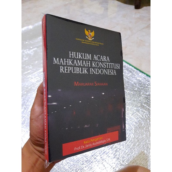 hukum acara Mahkamah Konstitusi Republik Indonesia Maruarar Siahaan