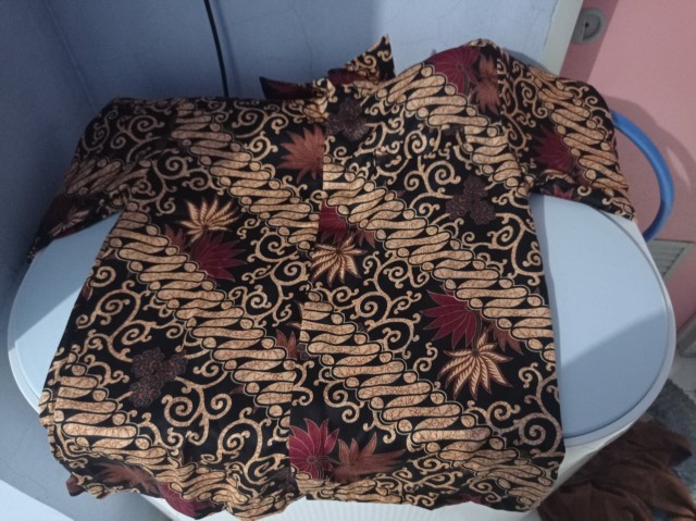 Couple Batik Kenanga Black / Rok Prisket Dengan Kemeja
