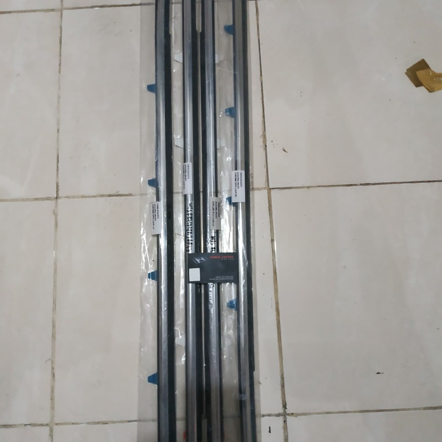 Pelipit karet kaca luar depan accord cielo 1994 1995 1996 1997 1998 pelipit kaca luar accord cielo