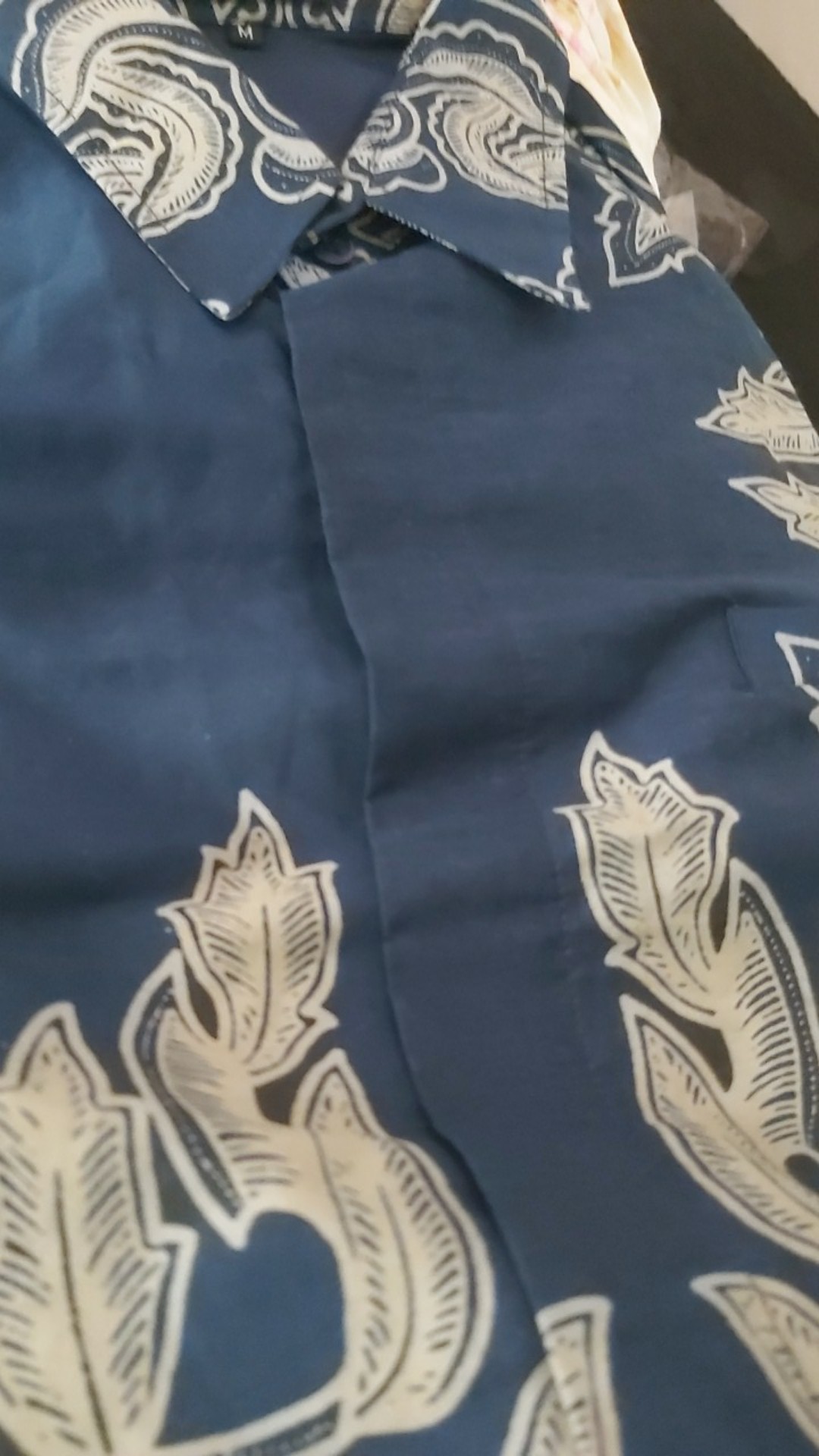 Prabuyasa Kemeja Batik Pria Lengan Panjang Slimfit Katun Printing Hem Baju Seragam Kantor Modern