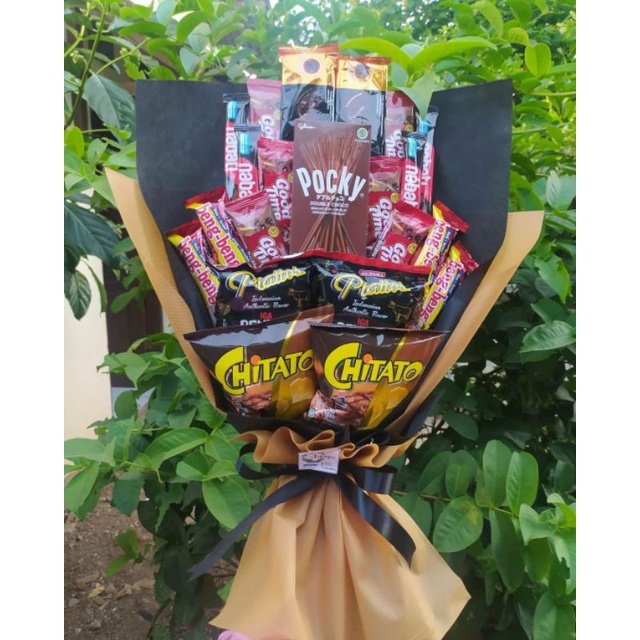 (B) Buket PREMIUM COWO POCKY BESAR SNACK/paket/bingkisan Snack Ulang Tahun/Ultah/ Wisuda/Kado/Hadiah Pacar/sahabat/Sidang skripsi/seminar/santunan anak yatim