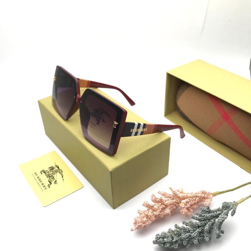 TERMURAH SE-SHOPEE Kacamata Fashion Kaca Mata Sunglass Wanita BURBRY 1447