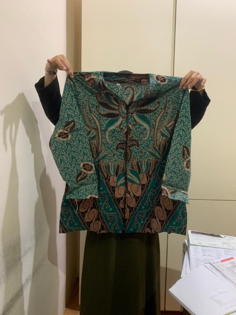 Atasan Batik Dolby Dolbi Dobby Doby Tenun Sutra Tulis Halus Katun Atbm Baron ,sarombit Atasan