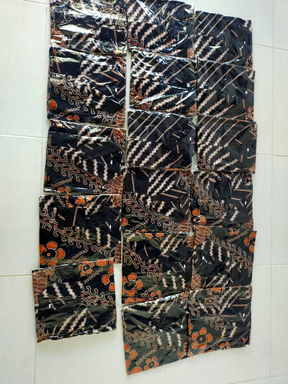 Kemeja Batik Pria Lengan Panjang Gemek