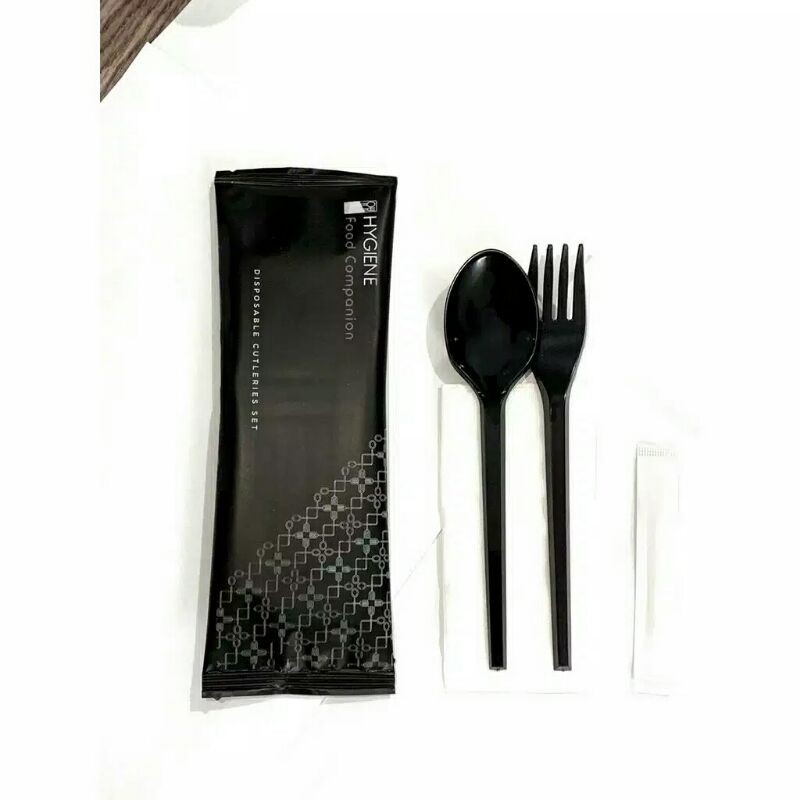 Sendok plastik hitam set (cutleries set)