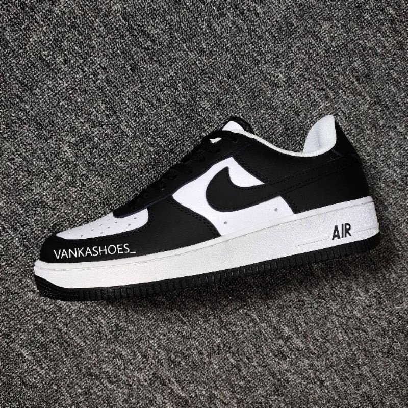 NIKE AIR FORCE 1 LOW PANDA BLACK WHITE