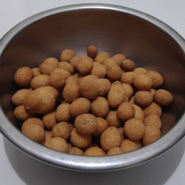 

Kacang telor.