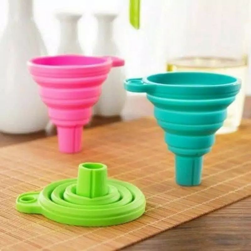 Corong Bulat Lipat Air Karet Silikon Minyak Collapsible Mini Funnel