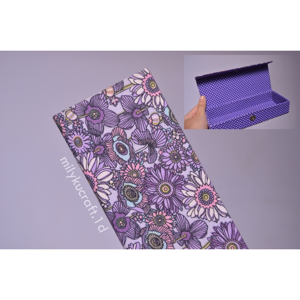 

Tempat Pensil/Pensil Case/Box