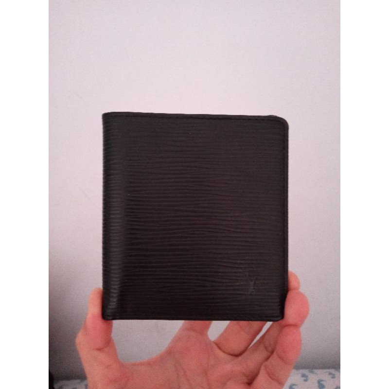 Ready Preloved LV wallet authentic epi black 6 card slots