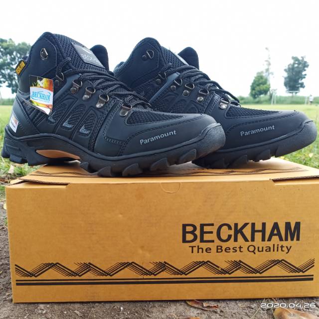 Sepatu gunung Beckham