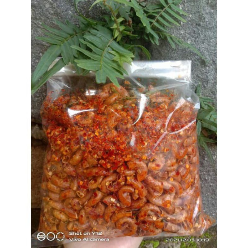 

Makaroni kriuk pedas daun jeruk 500 gram