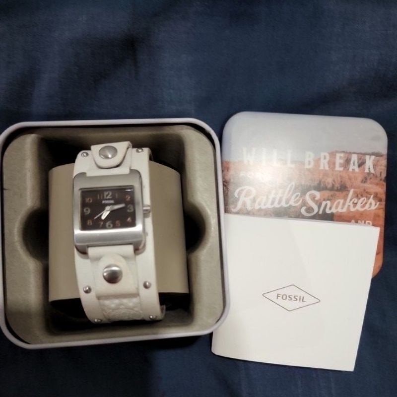 Prelove Fossil watch white leather