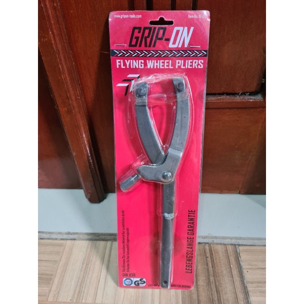 KUNCI TREKER  PENAHAN  CVT MATIC GRIP ON