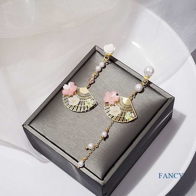 Anting Tusuk Asimetris Bahan Sterling Silver 925 Gaya Korea Untuk Wanita