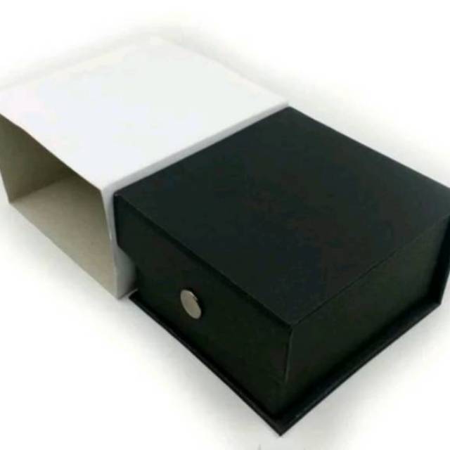 Jual BOX POLOS JAM TANGAN MODEL KANCING Shopee Indonesia