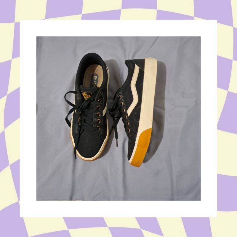 [PRELOVED] Sepatu Ventela Republic Gum (size 40)