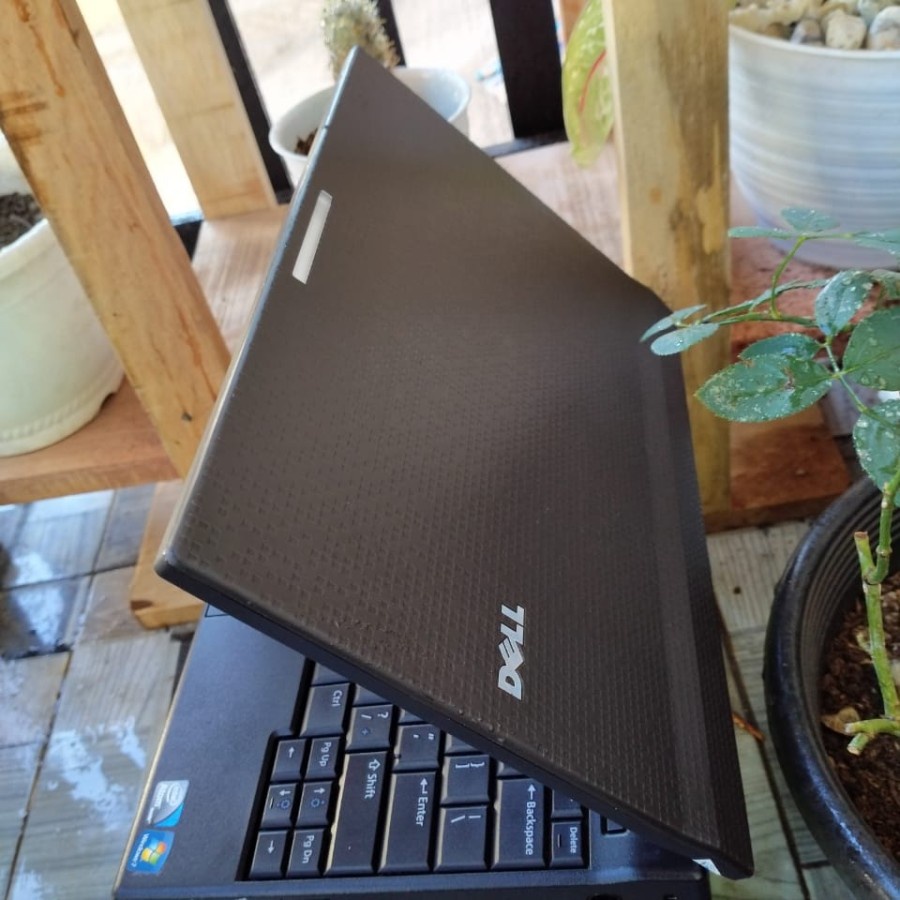 Netbook Elegan Dell Latitude 2120