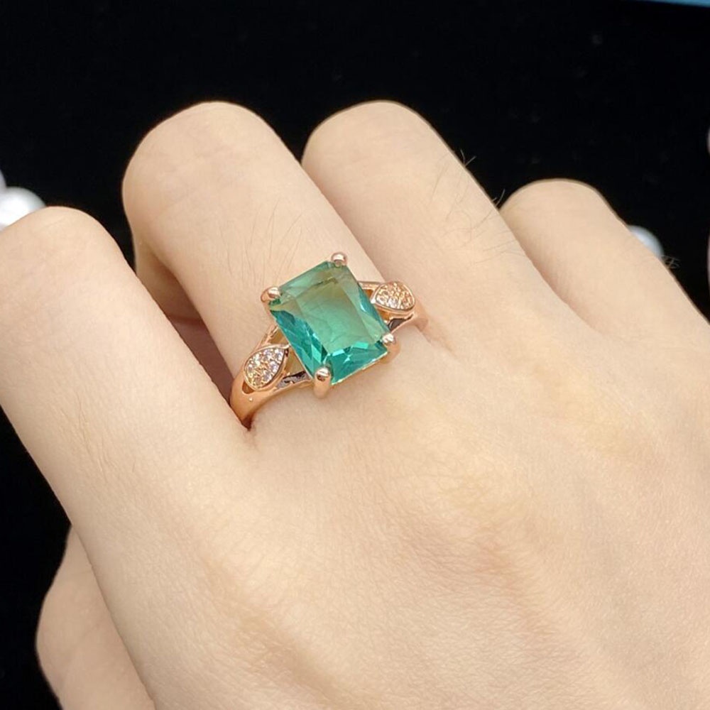 Cincin Kristal Berlian Emerald Rose Gold Bahan Stainless Steel Untuk Wanita