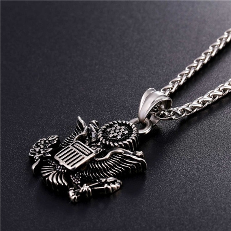 New men's fashion Eagle Pendant Necklace souvenir jewelry