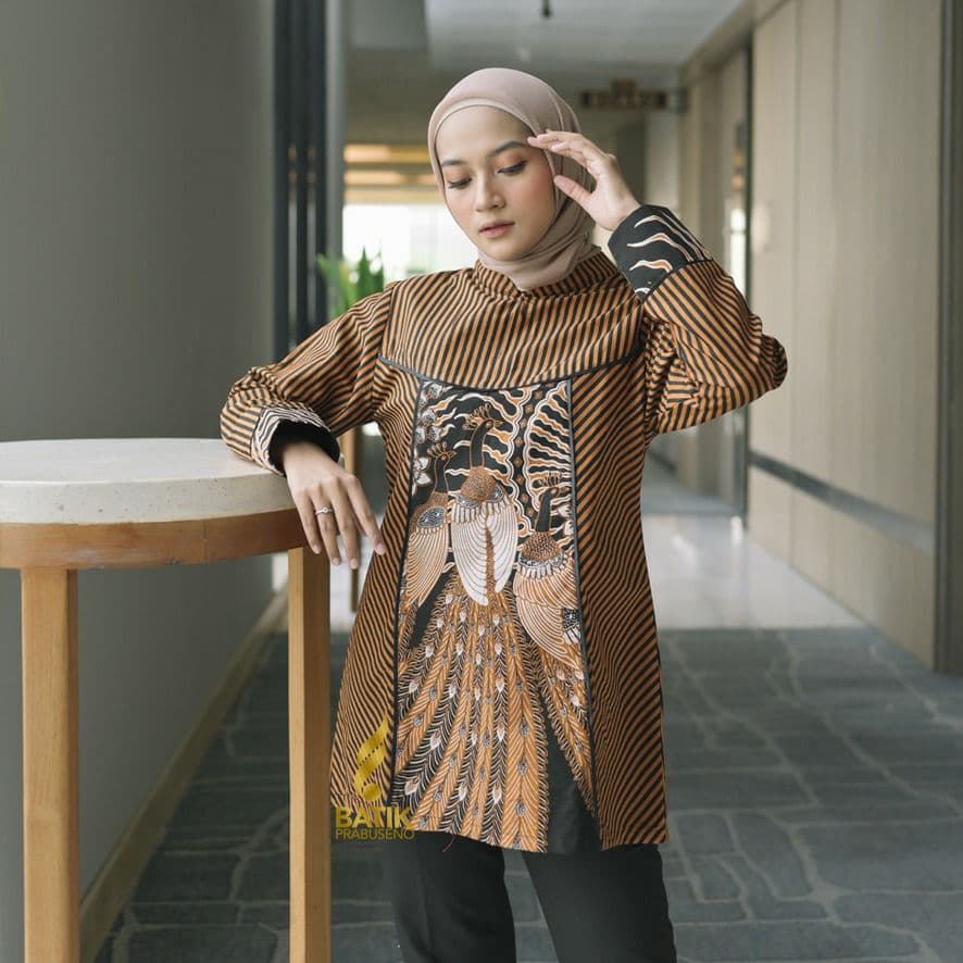 BAJU KEMEJA BATIK WANITA Prabuseno - Merak Sogan Blouse Batik Wanita Lengan Panjang