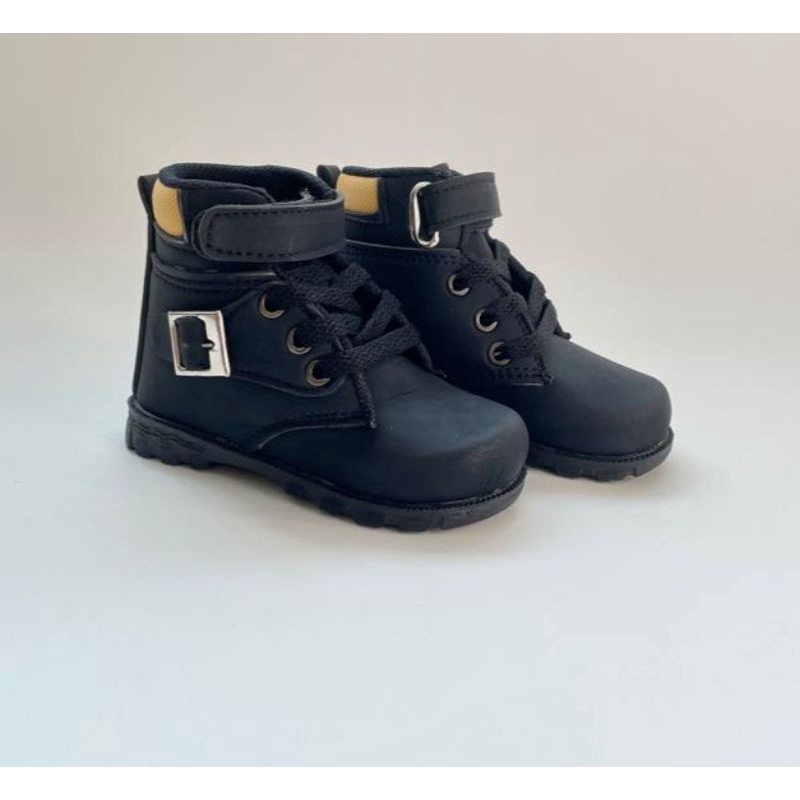 Misius - AODA Sepatu Boots Anak Bahan Tebal Variasi Gesper