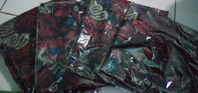 Couple Atasan Batik Pekalongan Bisa Pisah Bayar Ditempat