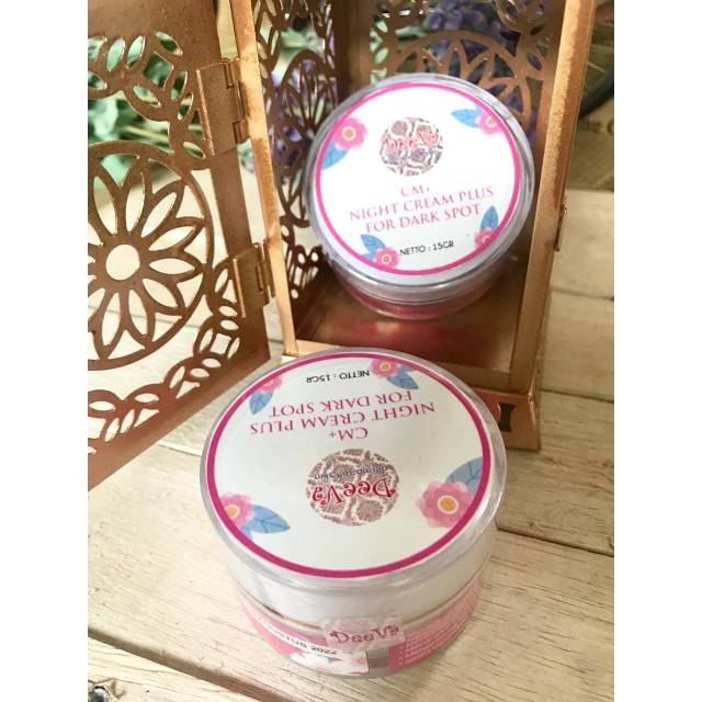 Deeva CM +
Night Cream Plus for Dark Spot Cream malam untuk Flek hitam pada wajah