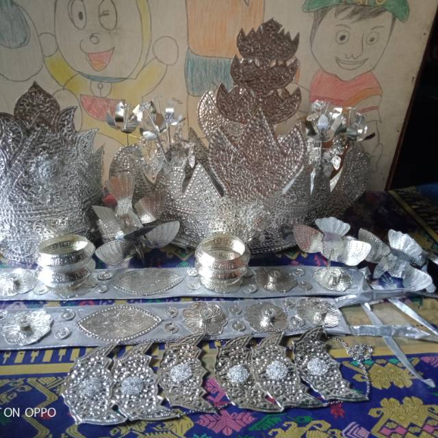Aksesoris mahkota Lampung/siger Lampung