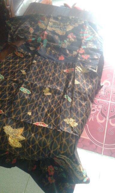 Batik Couple Batik Keluarga Ibu Ayah Dan Anak Maura Couple Sania Ruffle Modern ( Cendrawasih Sogan )