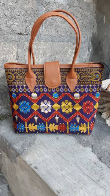 Tas Wanita/Tas Jinjing/ Tas Batik/ Tas Webe Endek Motif Bali